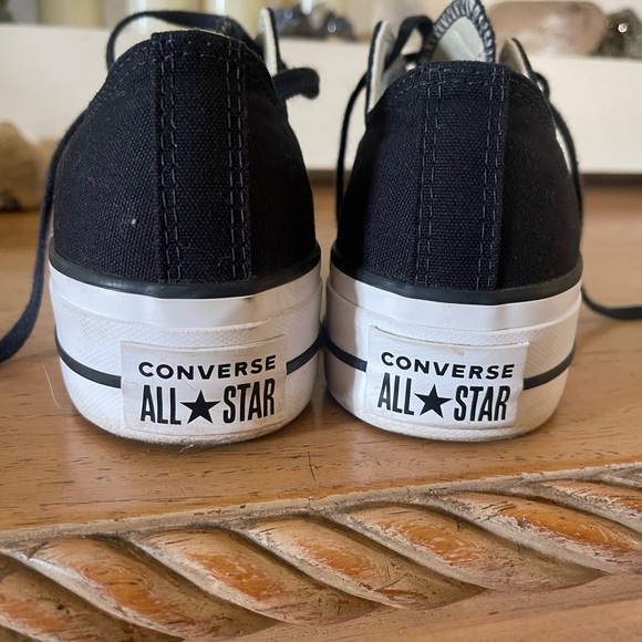Converse lift platform sneakers women’s 7 - Picture 3 of 6